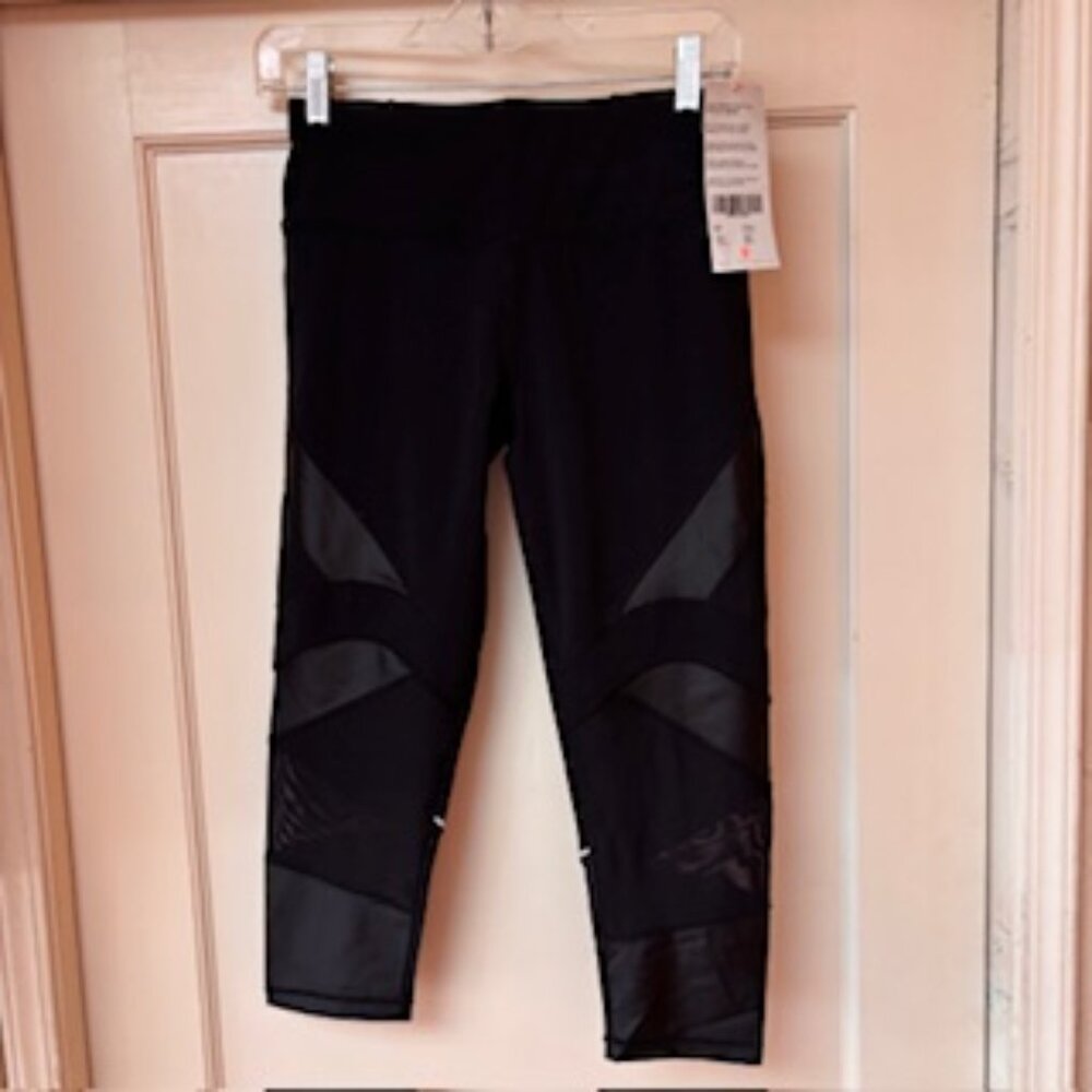 SWEATY BETTY BLACK POWER WETLOOK MESH CROP WORKOUT LEGGINGS SIZE SMALL NWT